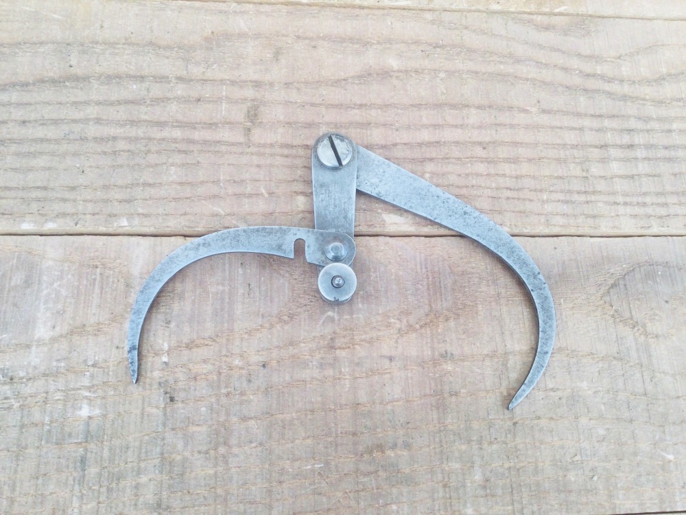 Vintage Engineers 4½" Outside Callipers Jointed Adjustable Leg