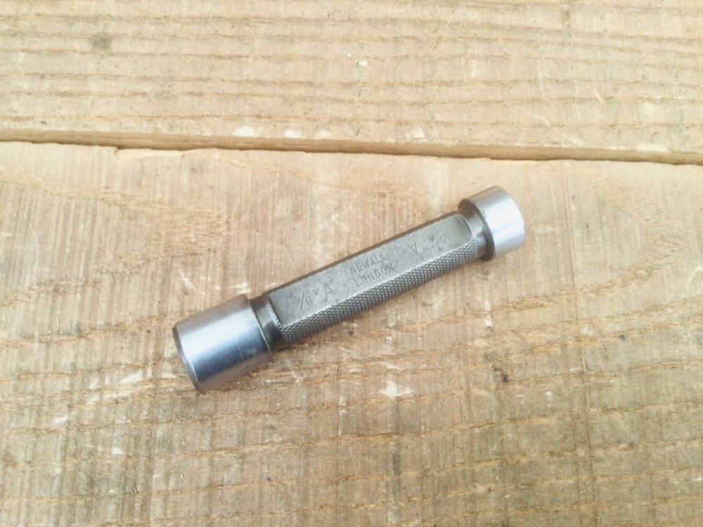 Newall London Engineers 5/8" Setting Standard Gauge Bar