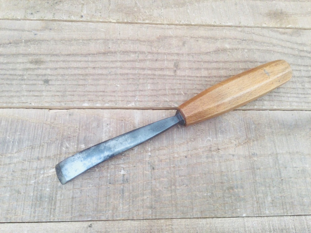 Antique S J ADDIS JNr LONDON 11/8” Curved Wood Carving Gouge