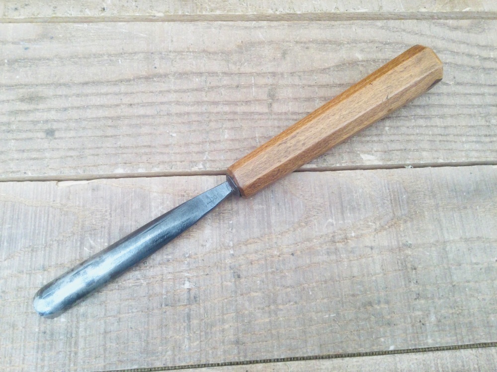 Antique ADDIS 5/8” Carving Straight Gouge