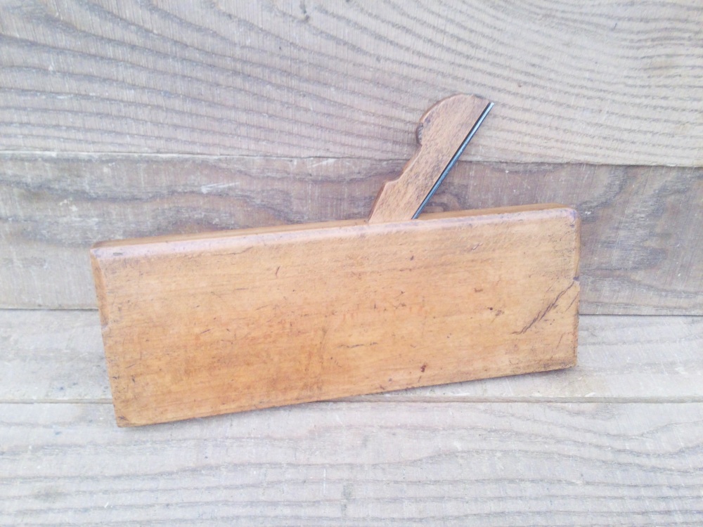 Vintage 1/4 Boxed Beechwood Single Bead Moulding Plane