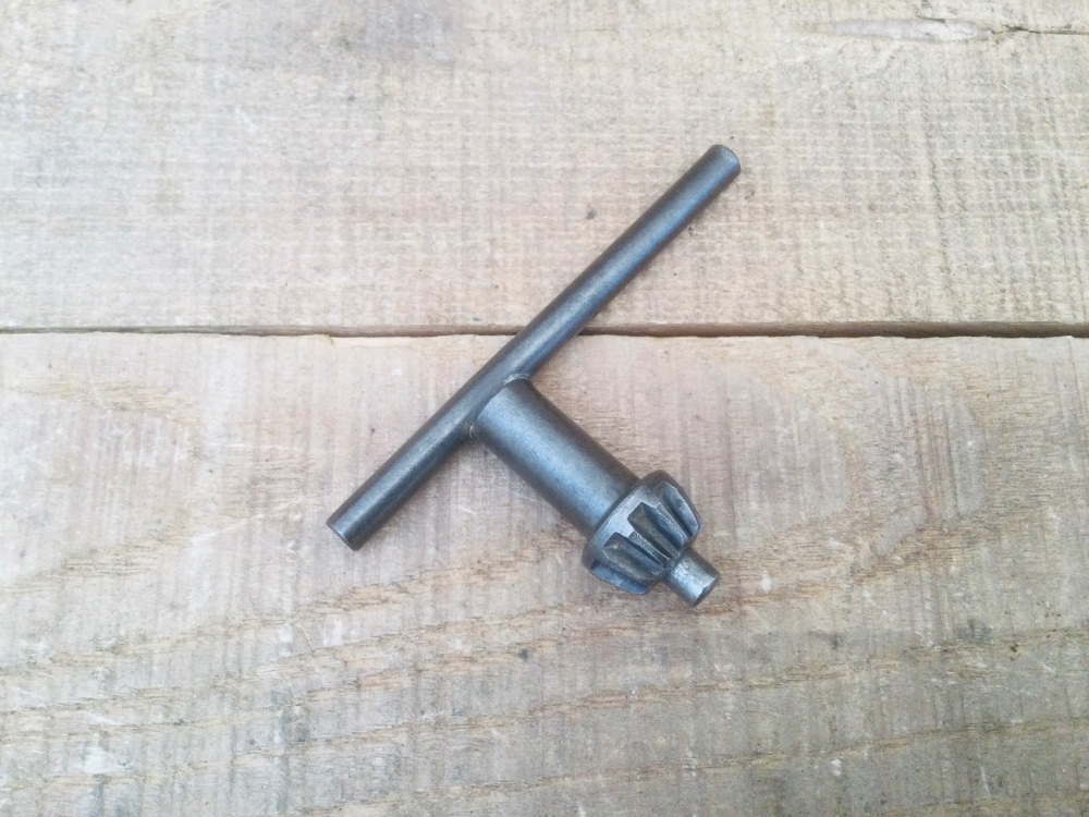Vintage Black & Decker S8 10-13mm Chuck Key