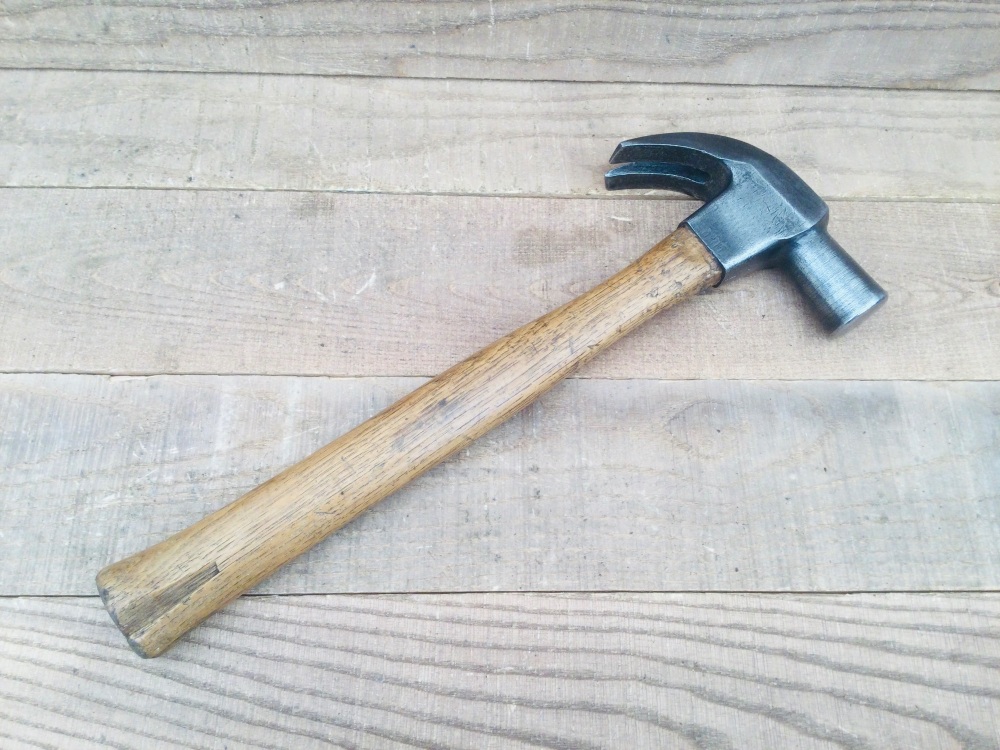 Vintage 24oz Cast Steel Carpenters Claw Hammer