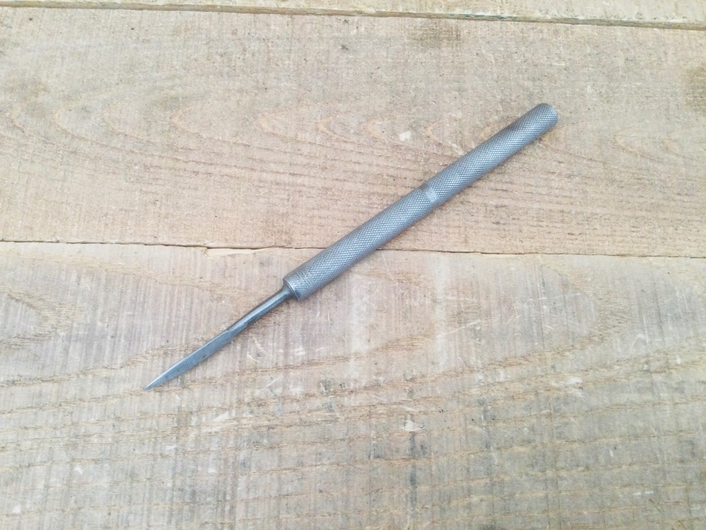 Vintage Triangular Bearing Scraper Knurled Steel Handle