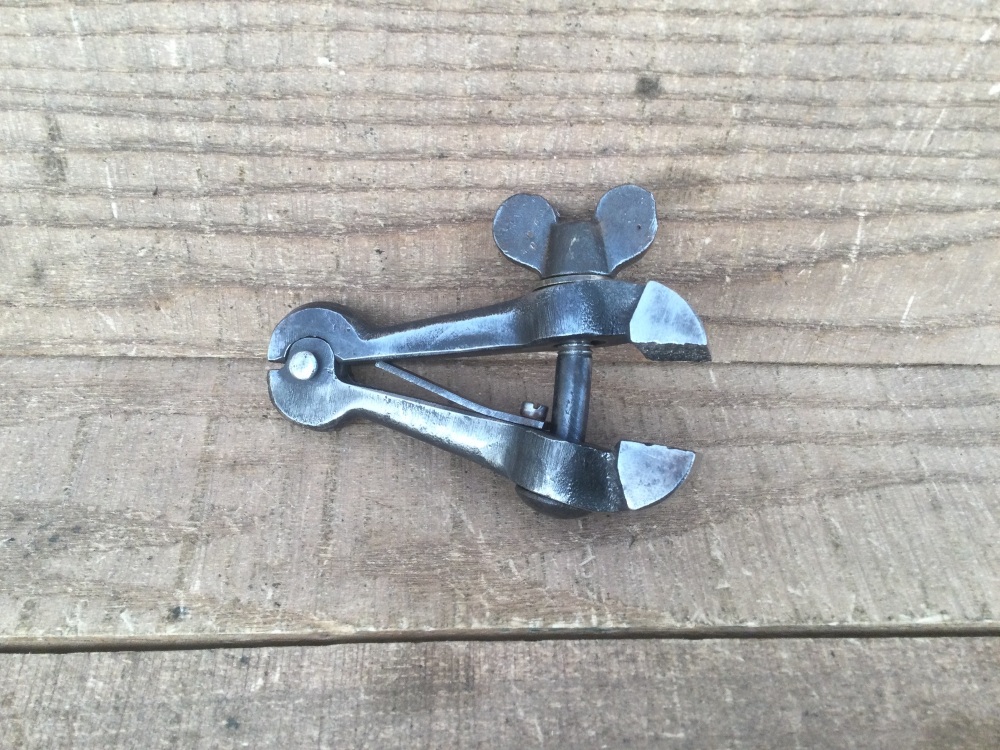 Vintage 4” Cast Steel Machinists Engineers  Hand Vice Jewellers Vice 1 â…œ” Jaw
