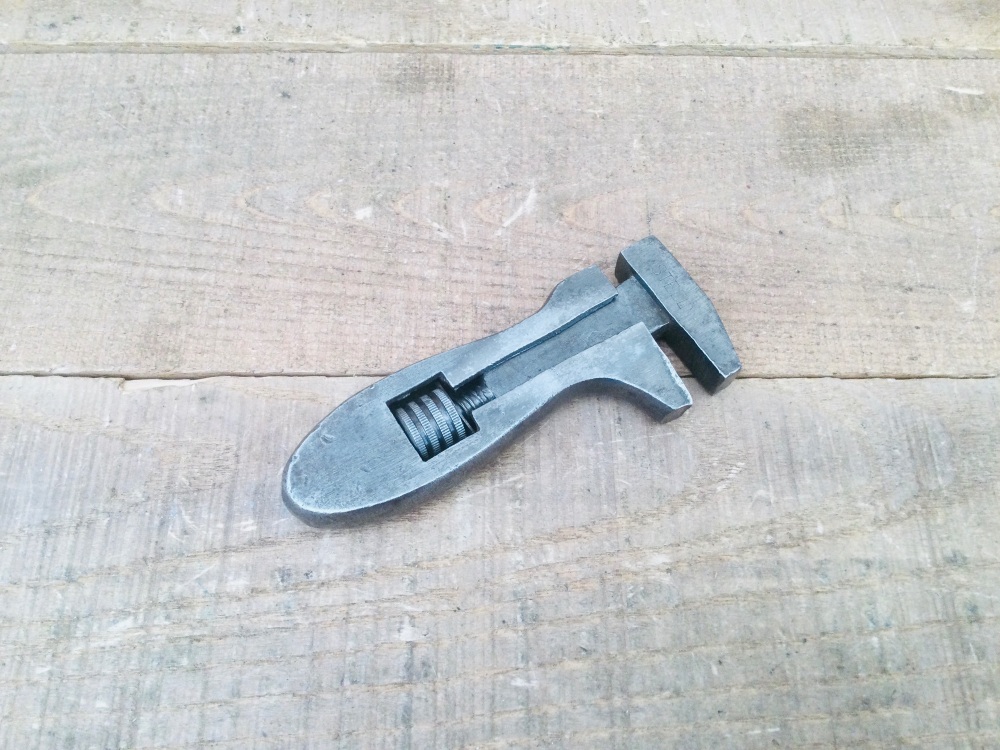 Vintage 4” Cast Steel Girder Wrench