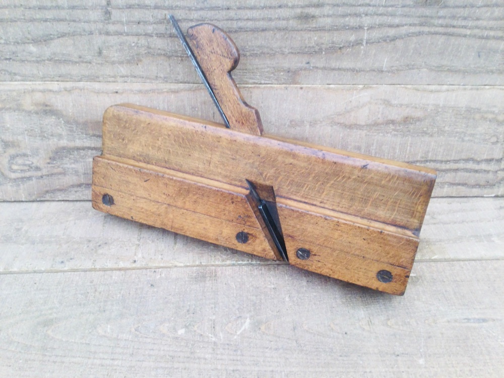 Varvill & Son York Boxed Beechwood ¼” Single Bead Moulding Plane