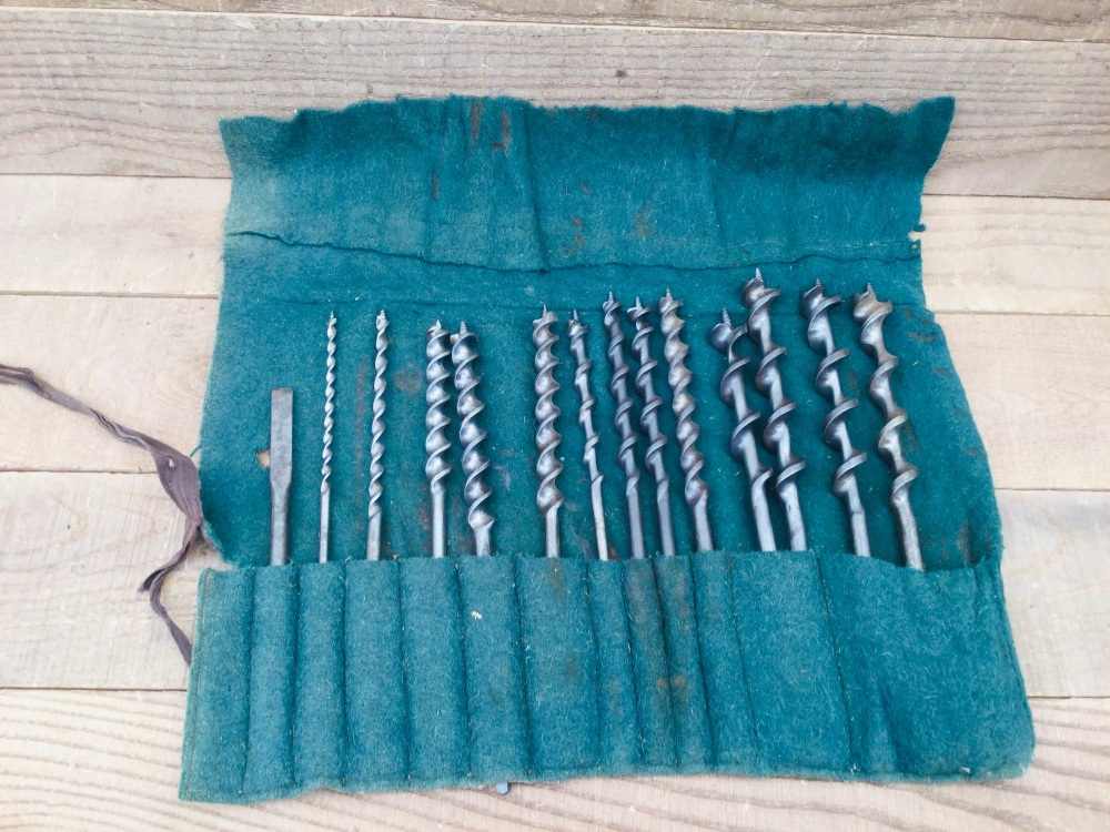 Vintage Carpentry Brace Bits Selection & Felt Tool Roll