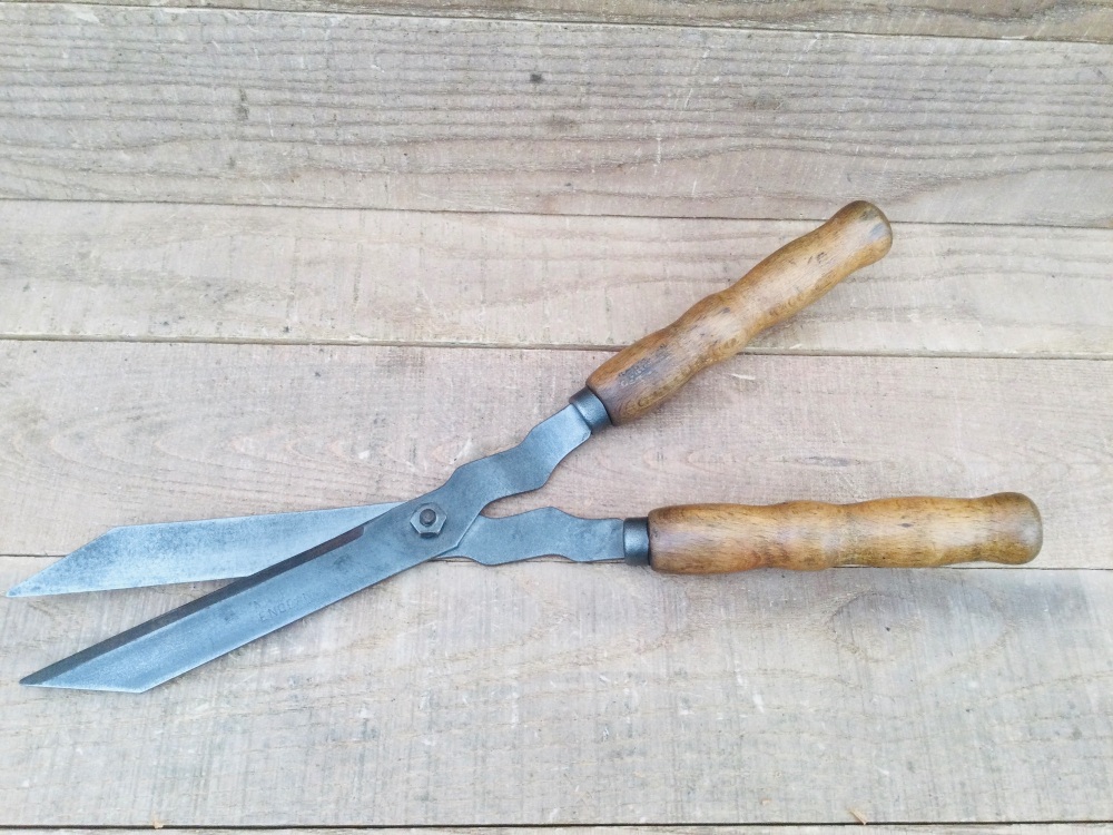 Vintage Cooper & Sons Signal Brand Ladies Shears
