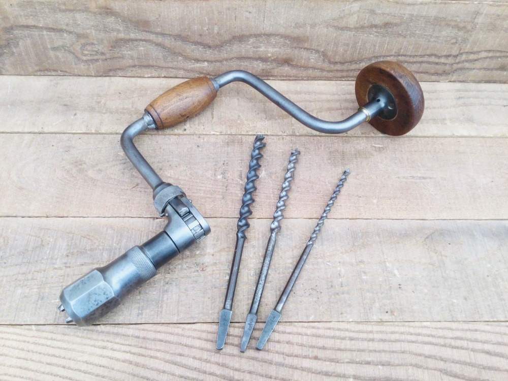 Vintage Carpentry Ratchet Brace & 1/2”, 3/8”, 1/4” Brace Drill Bits
