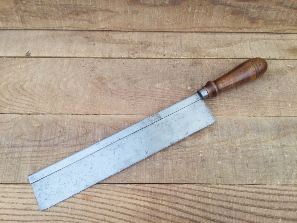 Vintage 10” Steel Back Gentleman’s Saw 15 PPI