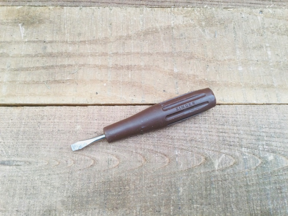 Vintage Singer Sewing Machine Flat Head Screwdriver