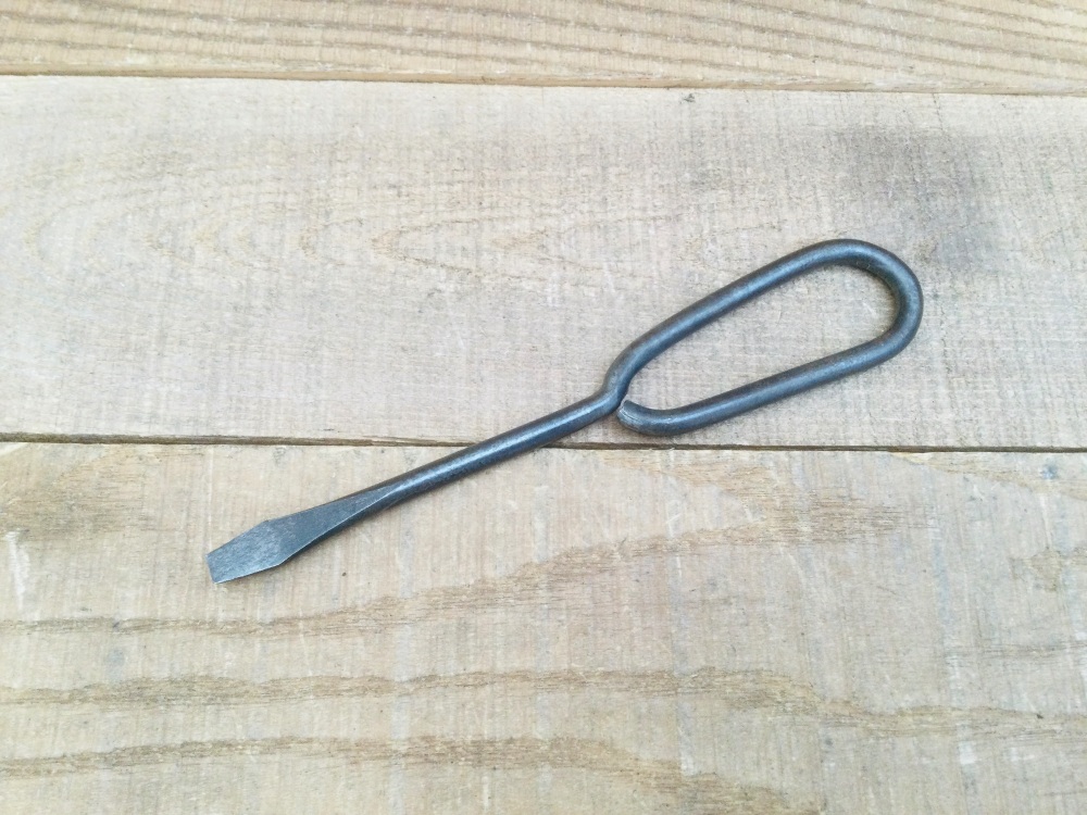 Vintage Automotive Wire Formed Screwdriver 1/4” Tip Length 6 â…"