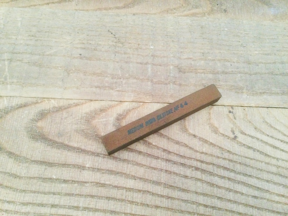 Norton India Oil Stone MF44 Medium Dressing Stick 1/2&rdquo; x 4&rdquo;