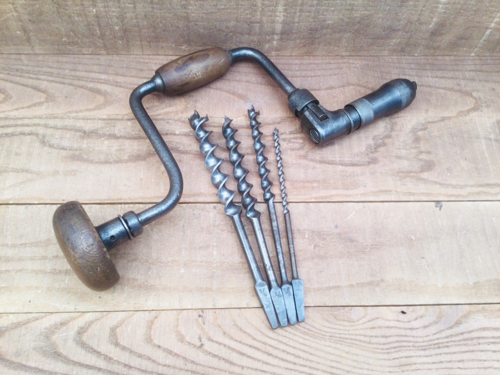 Vintage Carpentry Ratchet Brace & Four Hole Boring Bits
