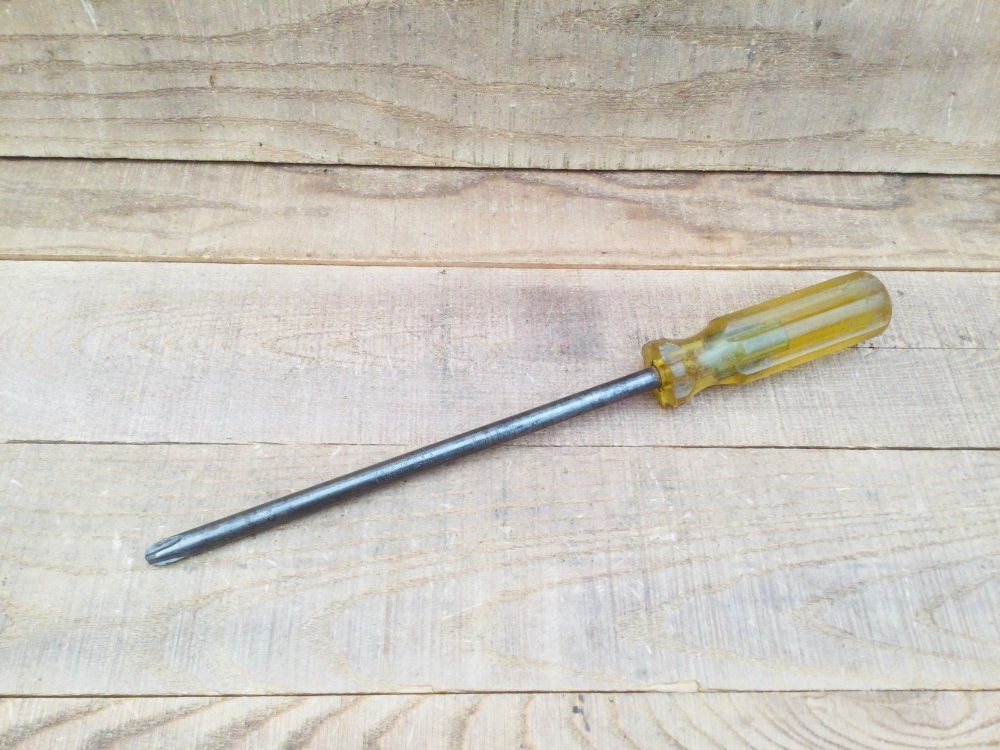 Irwin Series 4000 - 8&rdquo; Phillips Screwdriver  No. 4 Point LIC 7 Pat No 2507232