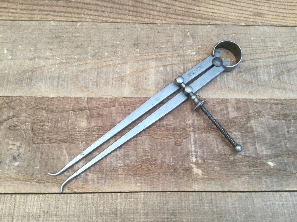 Moore & Wright Sheffield 9 &frac14;" Inside Steel Spring Dividers