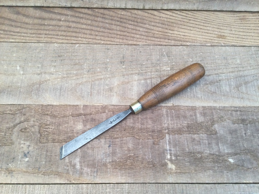 Antique &frac12;&ldquo; S J ADDIS Ward & Payne Woodcarving Skew Chisel