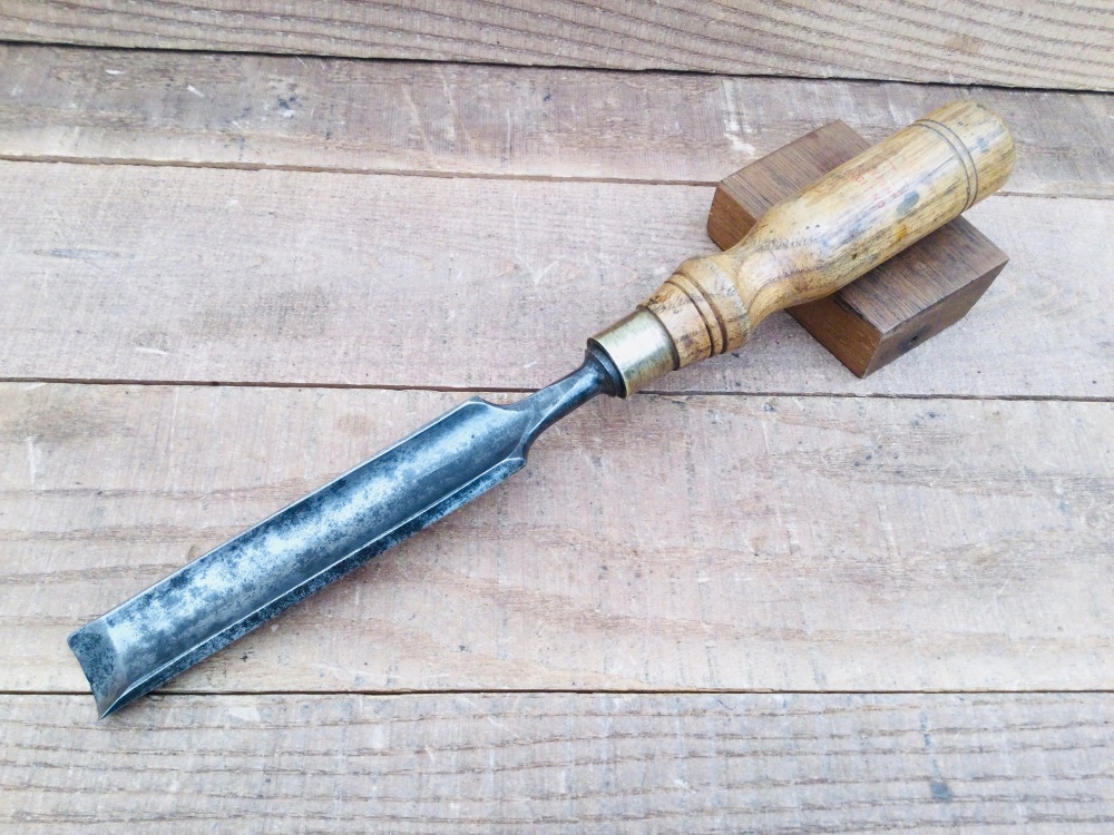 Vintage Footprint  1&rdquo; Incannel Gouge