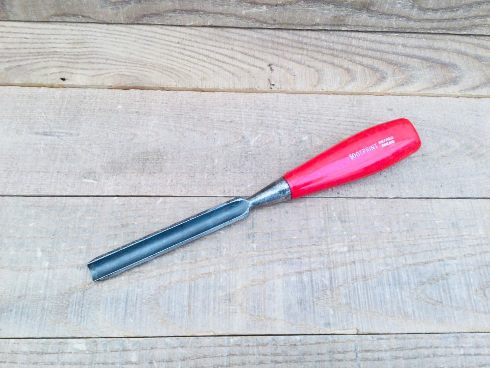 Vintage 1/2&rdquo; Footprint Red Handle Gouge Chisel