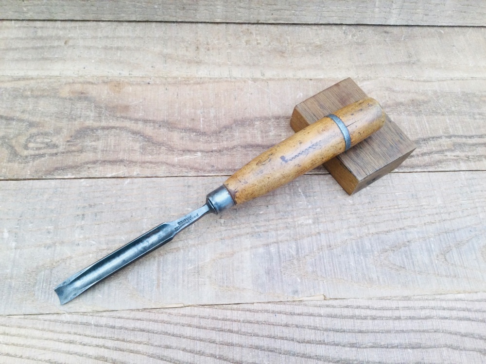 Vintage 1/2&rdquo; British Made Boxwood Handle Gouge Chisel