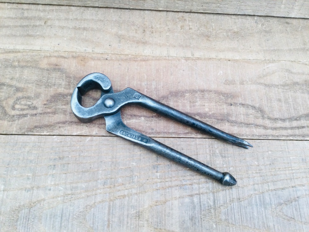 Vintage RSCa 180 7&rdquo; Carpentry or Upholstery Ball & Claw  Pincers