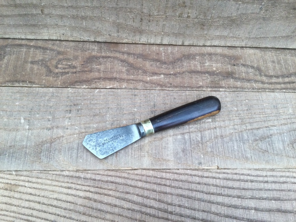 Vintage Kennedy&rsquo;s Bournemouth Ltd Glaziers Putty Knife Lignum Vitae Handle