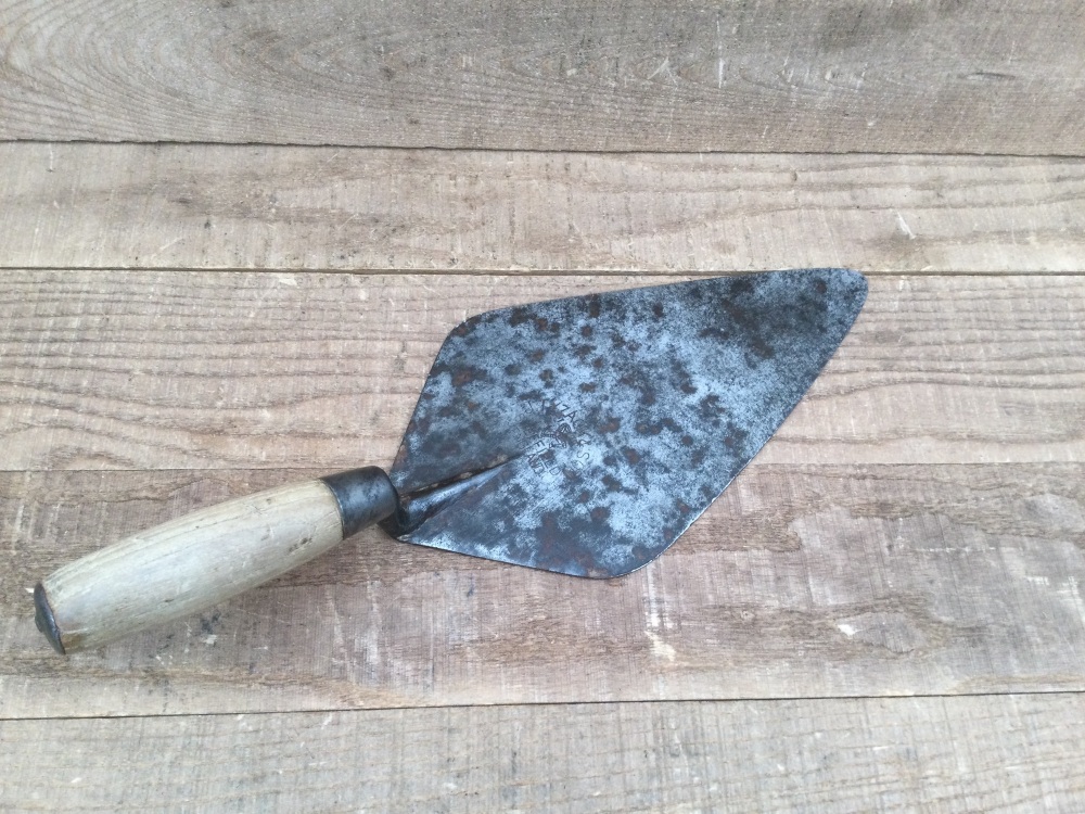 Vintage JT Tyzack & Son 10&rdquo; Bricklayers Trowel