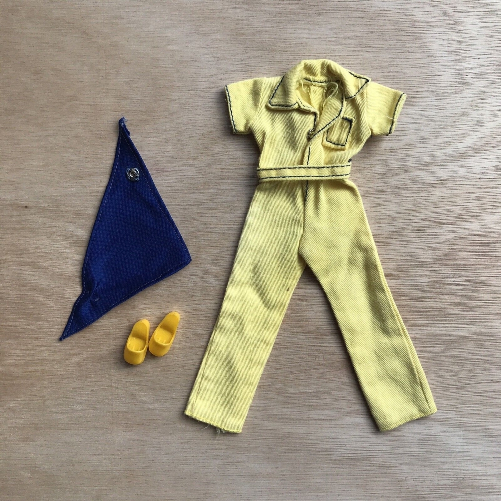 Sindy Free Wheeling 1980 Yellow Jumpsuit, Blue Scarf, Slip-ons Pedigree 44072