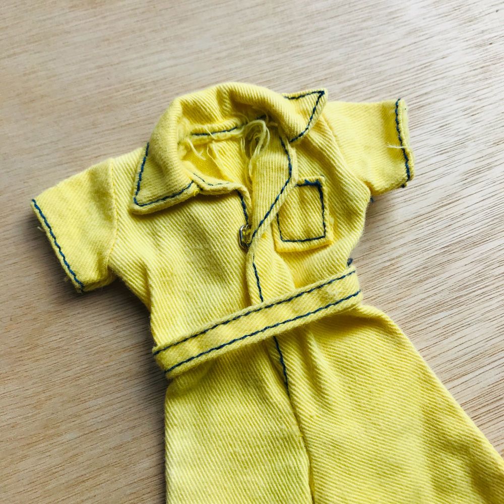 Sindy Free Wheeling 1980 Yellow Jumpsuit, Blue Scarf, Slip-ons Pedigree 44072