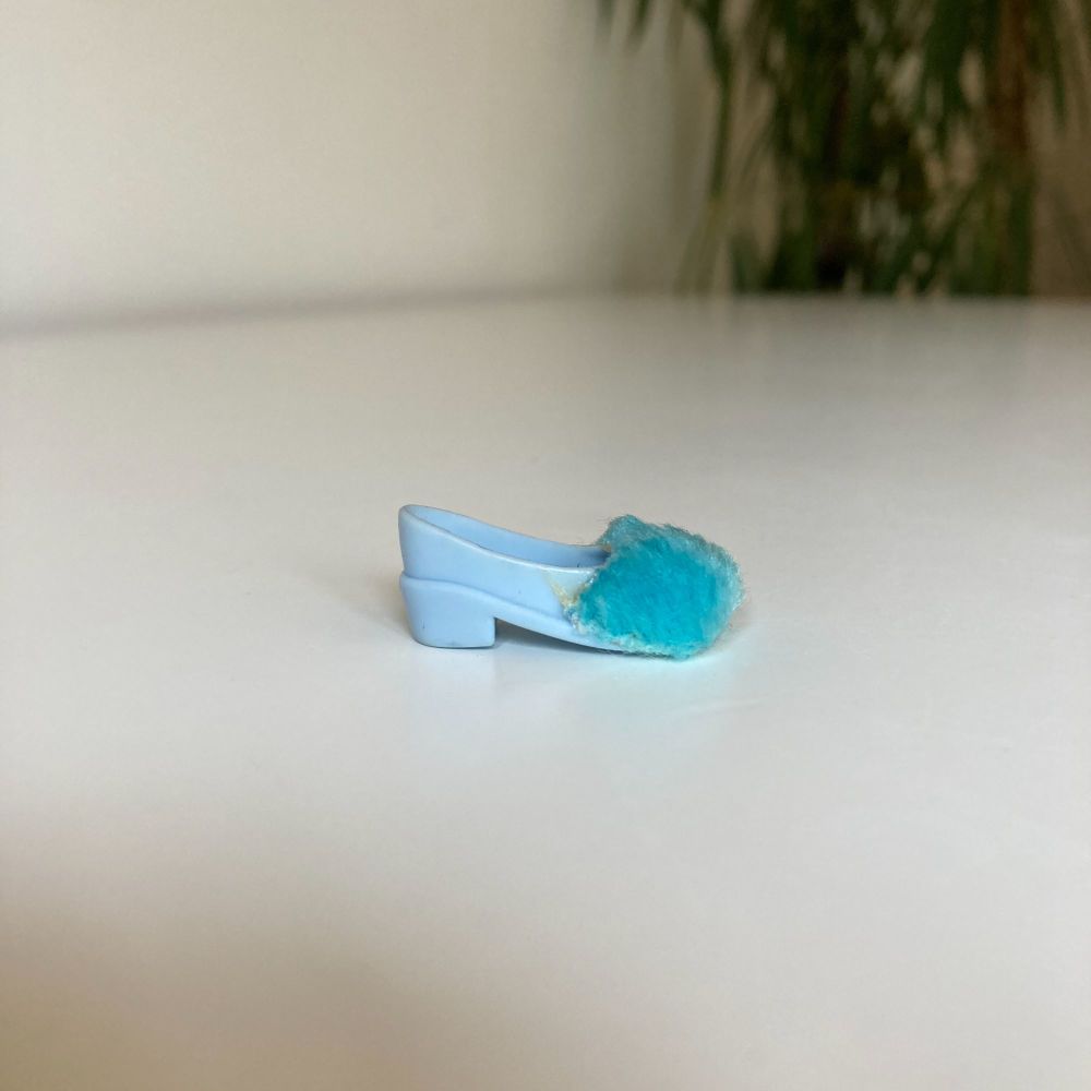 Sindy Doll Shoes Blue Fluffy Slipper Shoes. Single Odd Shoe. Pedigree 1980’s