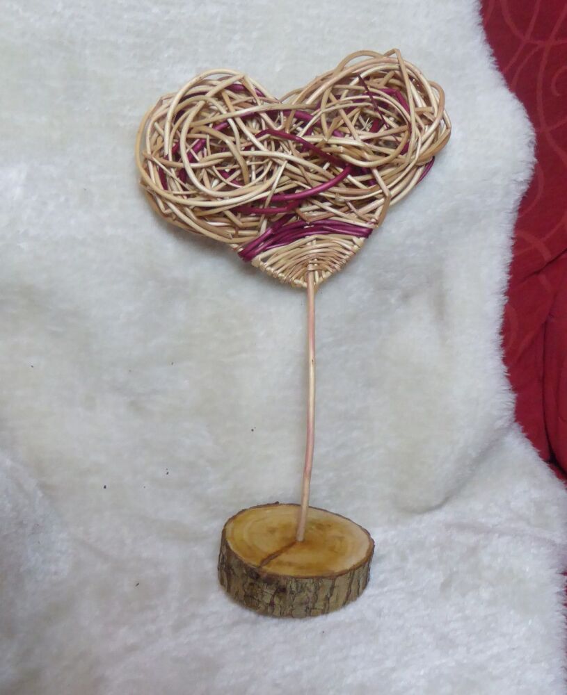 Medium willow heart with or without stand