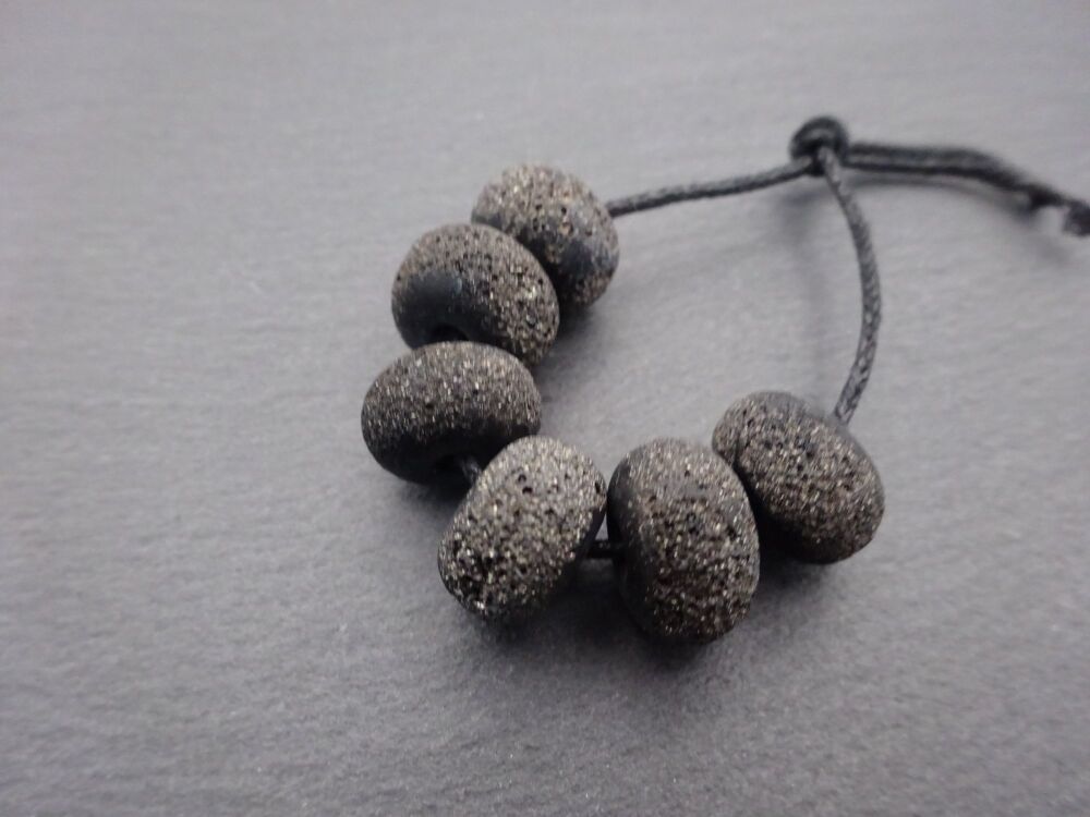 black organic set