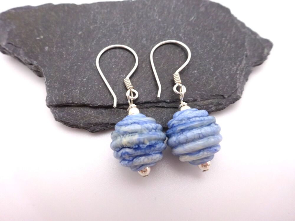 blue ribbed