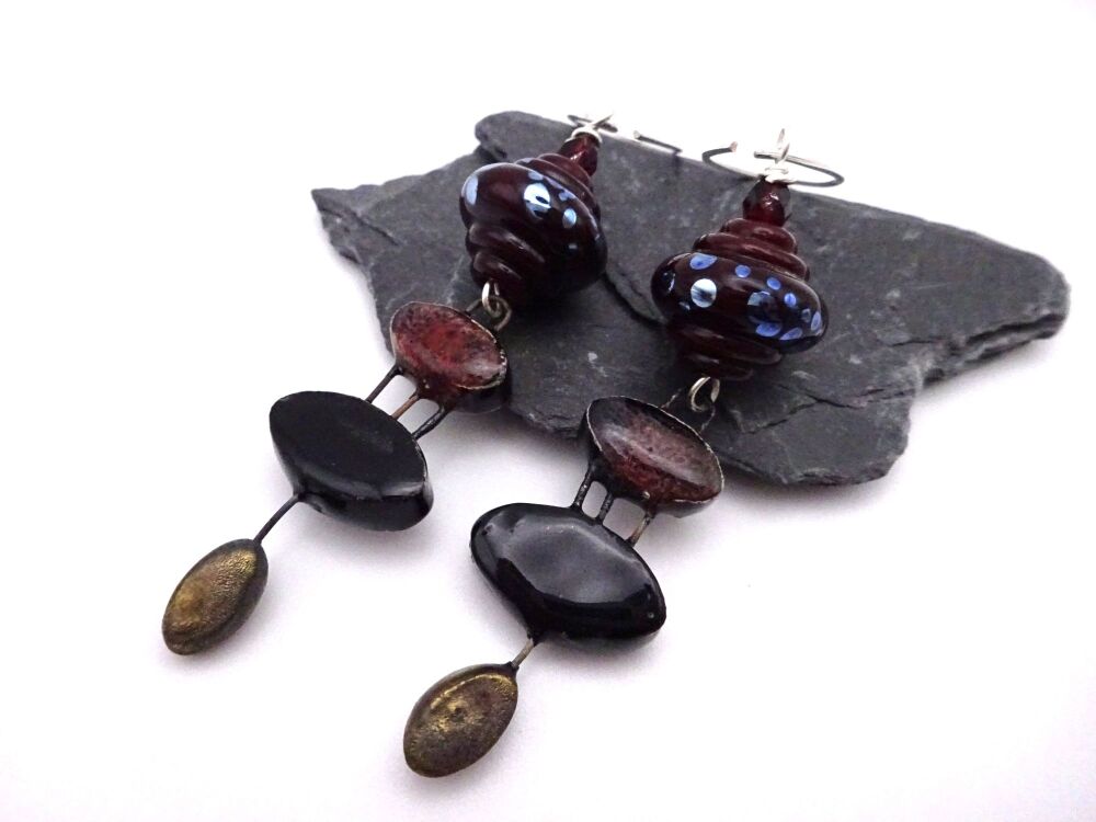 black and red ovals