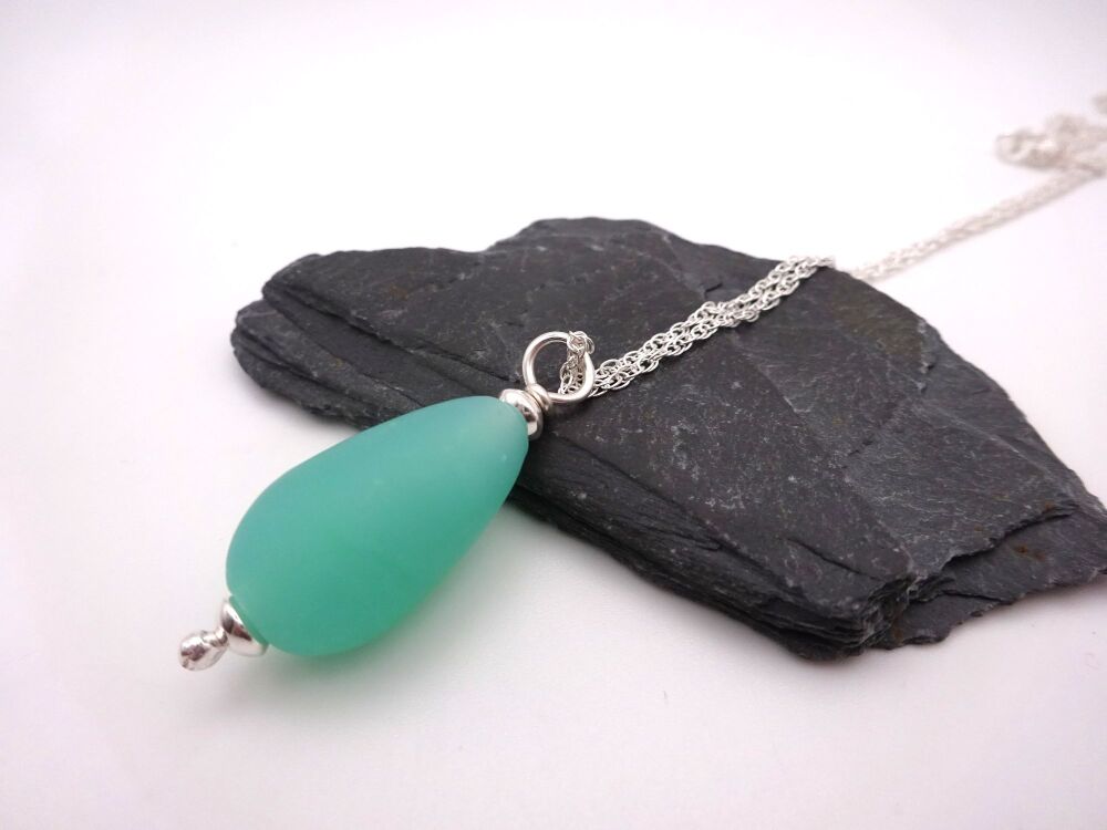 aqua teardrop