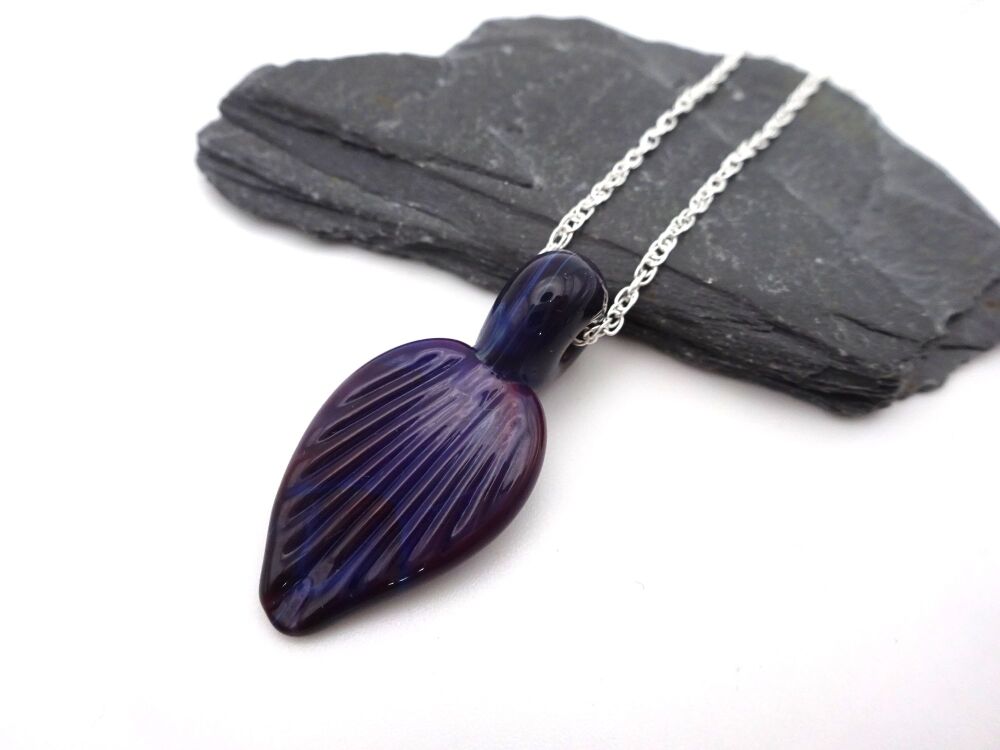 dark purple leaf pendant