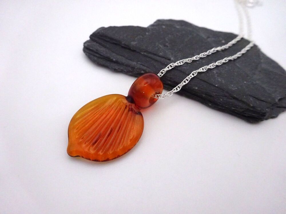 amber leaf pendant