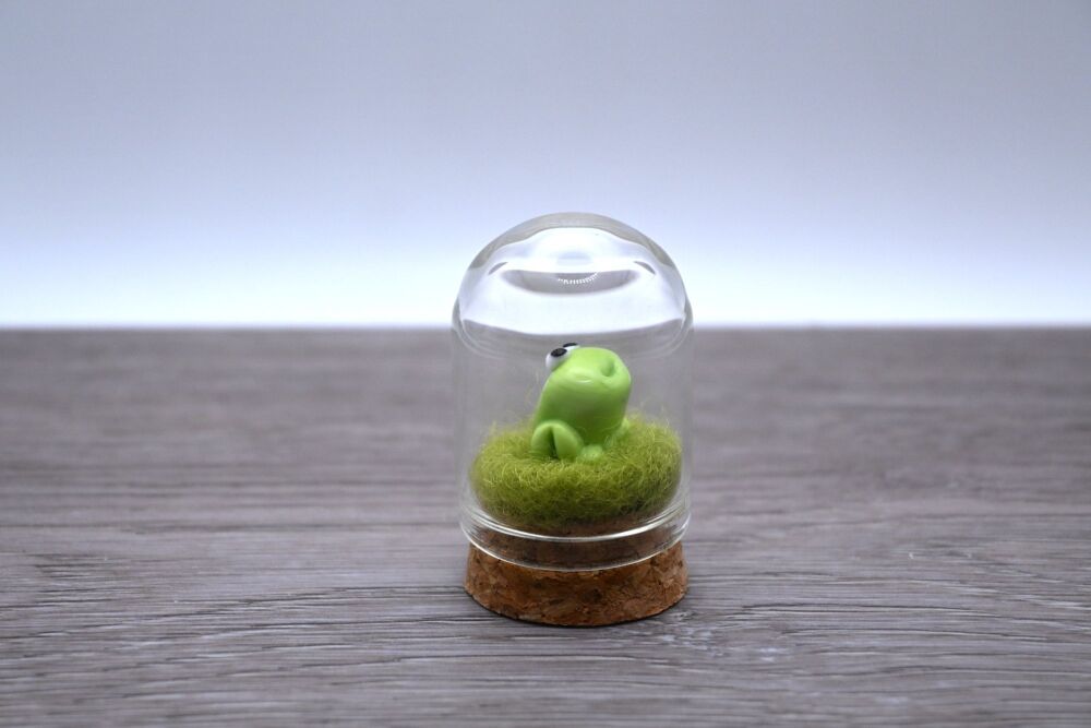 frog cloche