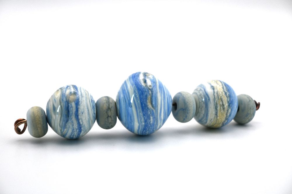 Hollow beads