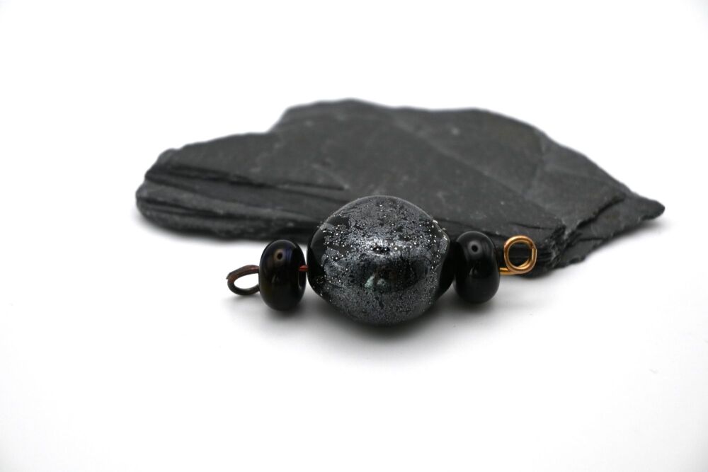 black and silver hollow