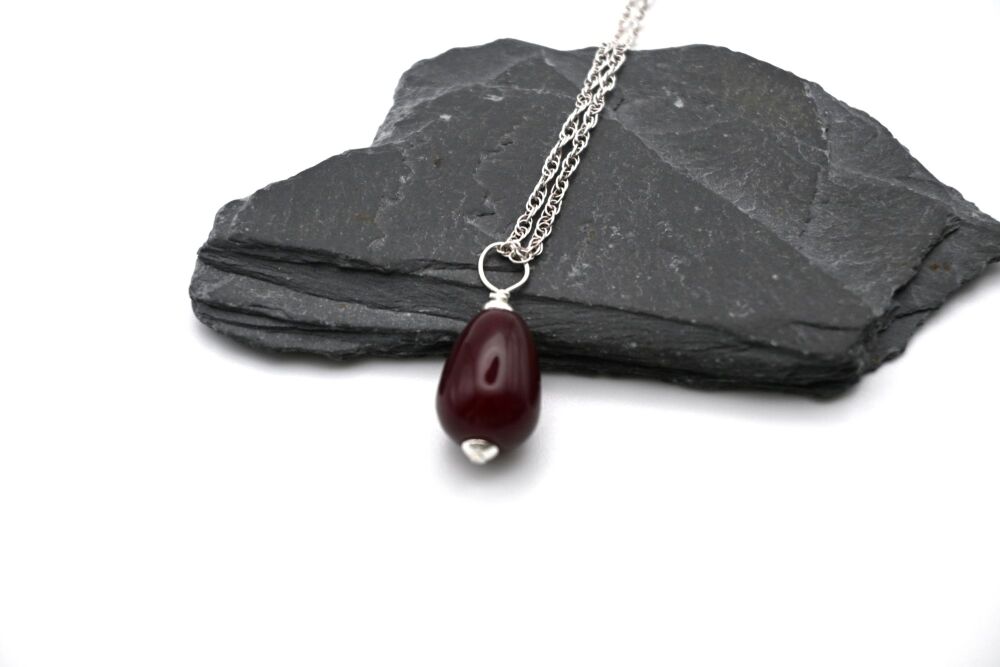 dark red teardrop - small