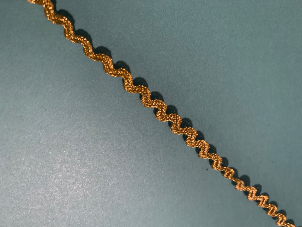 Metallic Gold Ric Rac 3 metre length