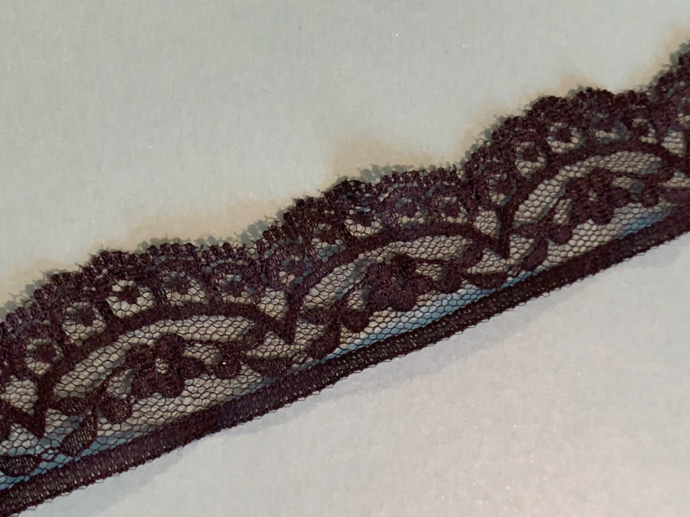 Black Scallop Lace 40p per metre