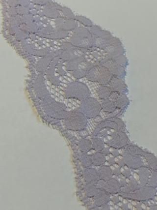 Lilac Scollap Lace 45p per metre 4cm wide