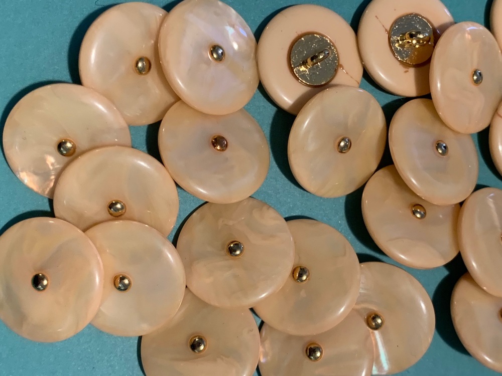 Peach Gold  Button 6 for 90p