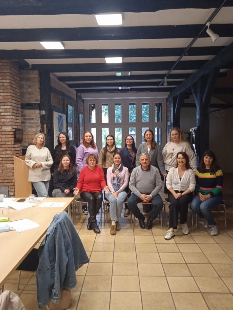 ТÑадиÑионное коллекÑивное ÑоÑо ТÑадиÑионное коллекÑивное ÑоÑо