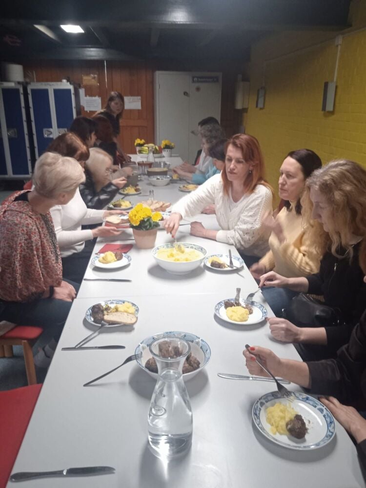 Ðа обед коÑлеÑÑ Ð¸ каÑÑоÑелÑное пÑÑе, как в деÑÑÑве (13 ÑеминаÑ) Ðа обед коÑлеÑÑ Ð¸ каÑÑоÑелÑное пÑÑе, как в деÑÑÑве (13 ÑеминаÑ)