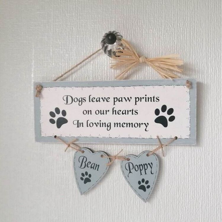<!-- 009 -->Personalised Pet Plaques