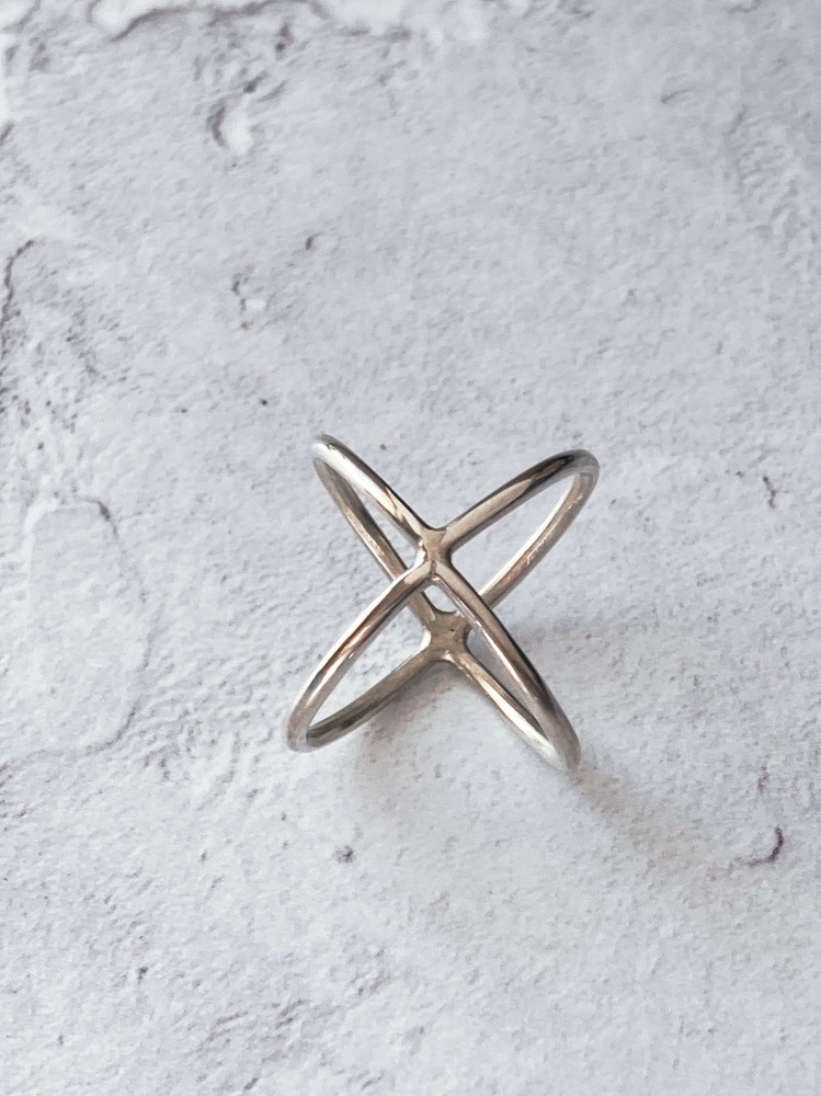 North Silver cross over ring